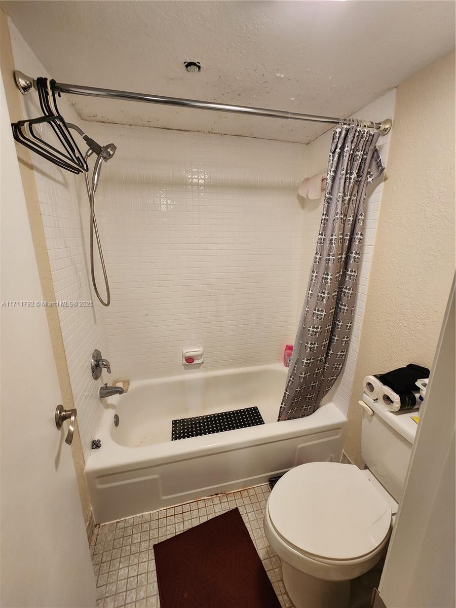 1000 Saint Charles Pl #406, Pembroke Pines, Florida image 25