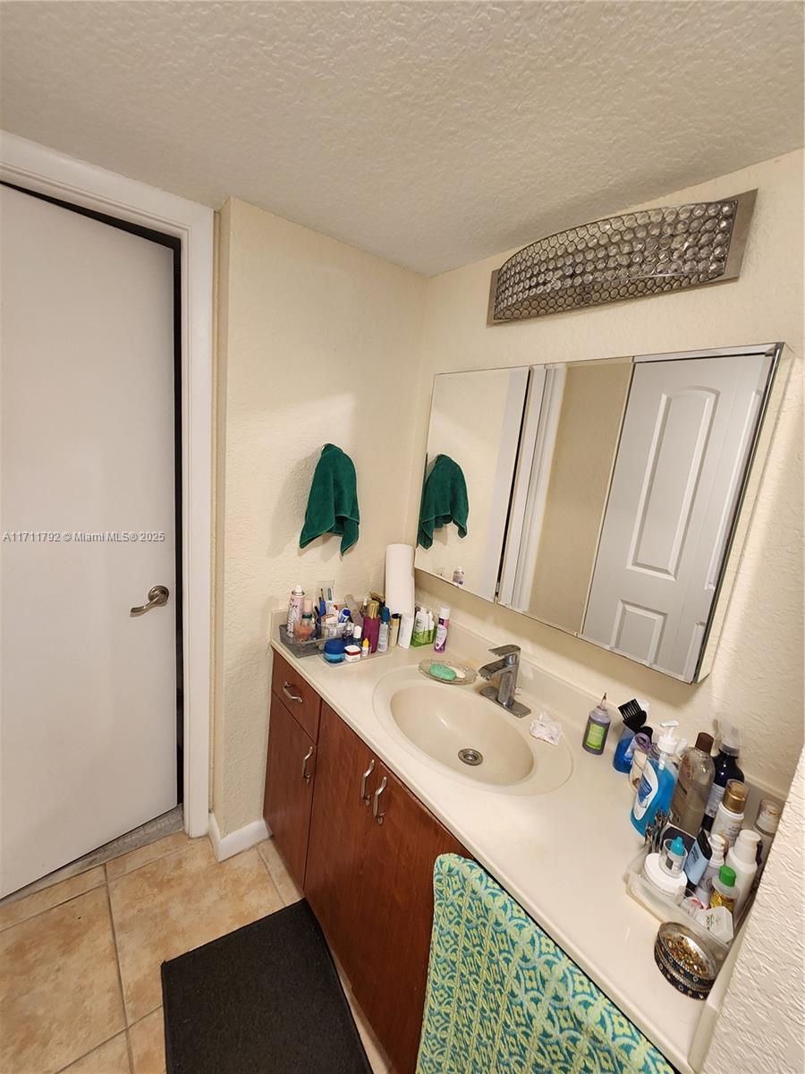 1000 Saint Charles Pl #406, Pembroke Pines, Florida image 26