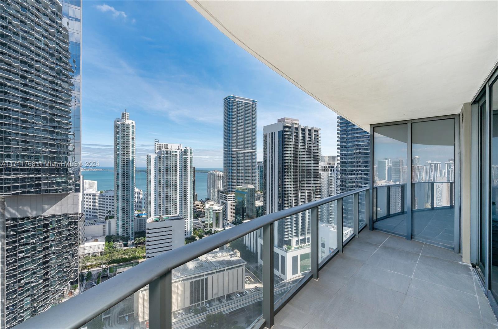 45 SW 9th St #3401, Miami FL 33130
