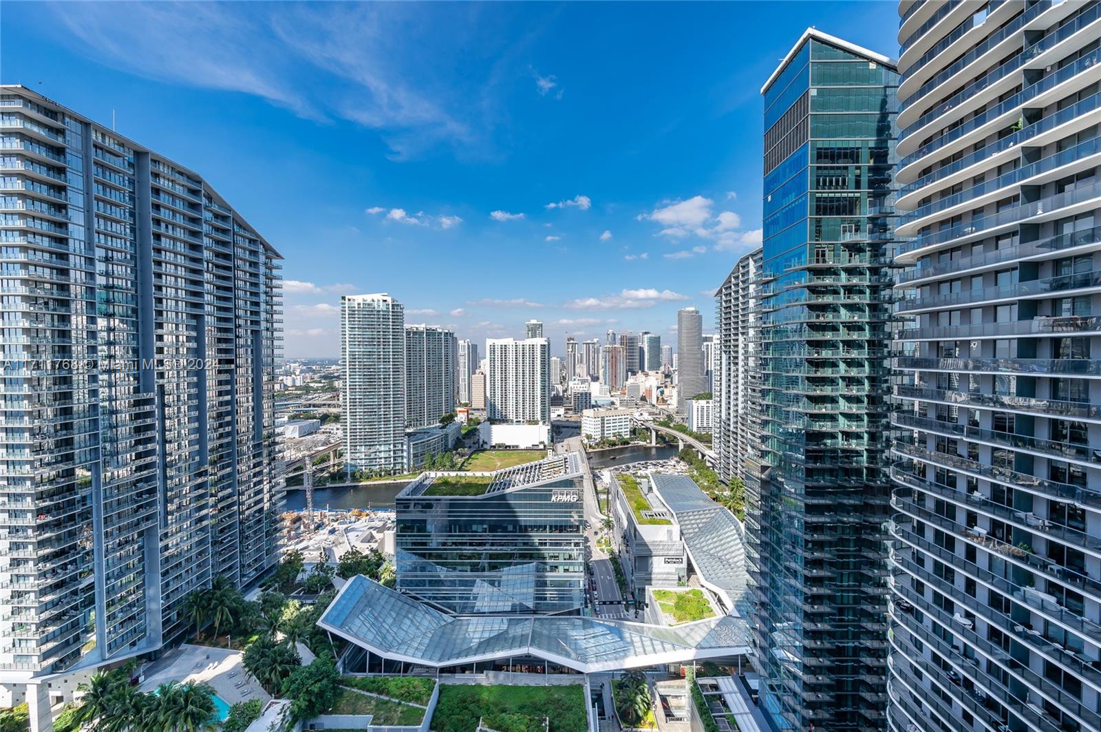 45 SW 9th St #3401, Miami FL 33130