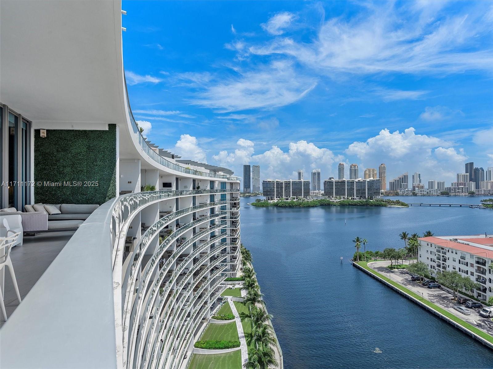 3250 NE 188th St #UPH02, Aventura FL 33180