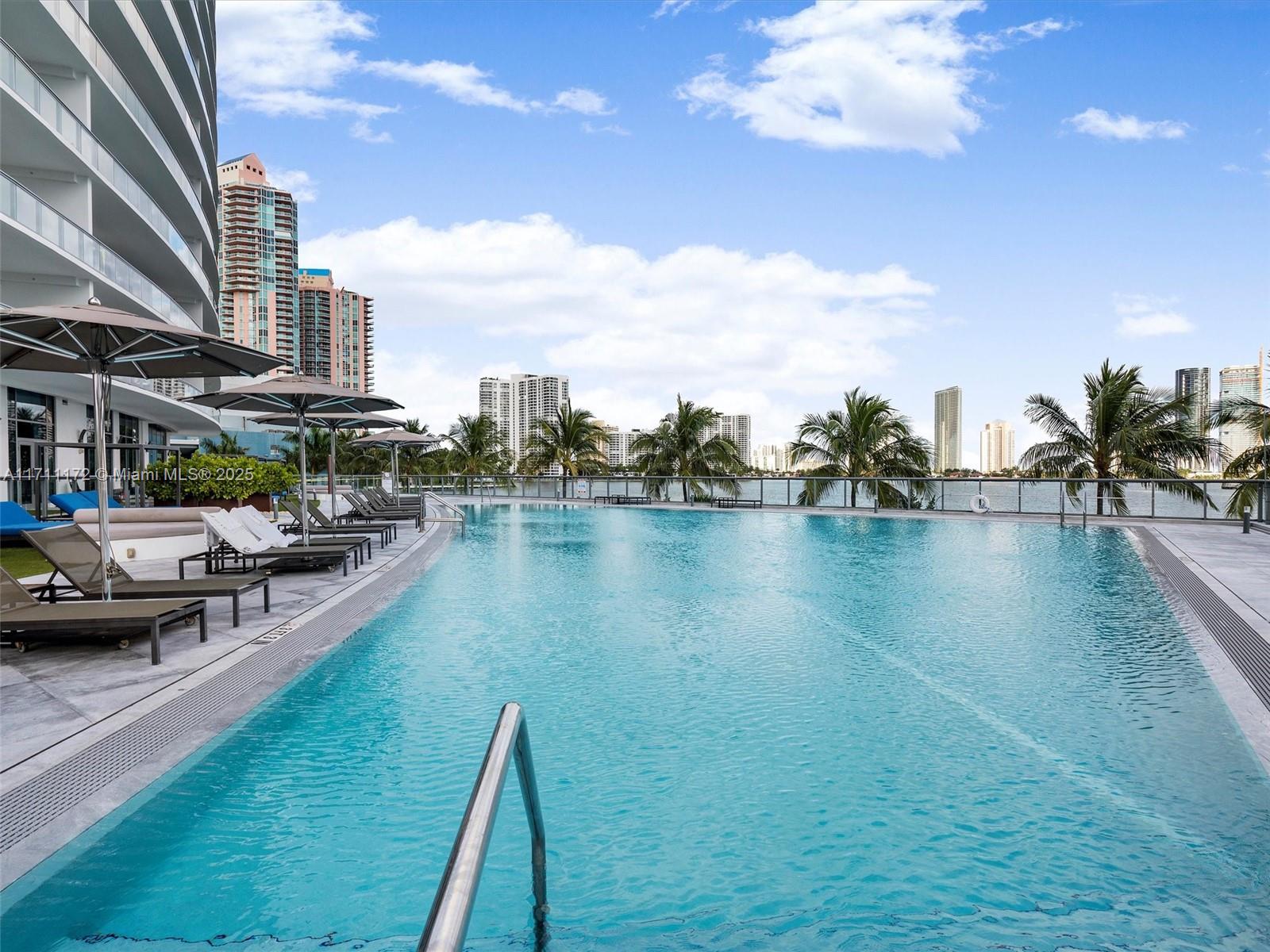 3250 NE 188th St #UPH02, Aventura FL 33180