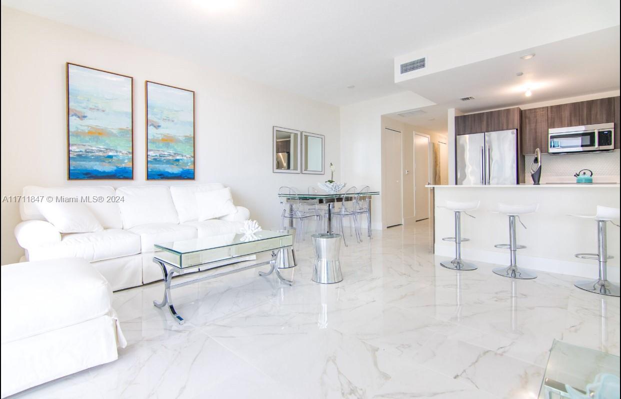 Condo for Sale in Miami, FL