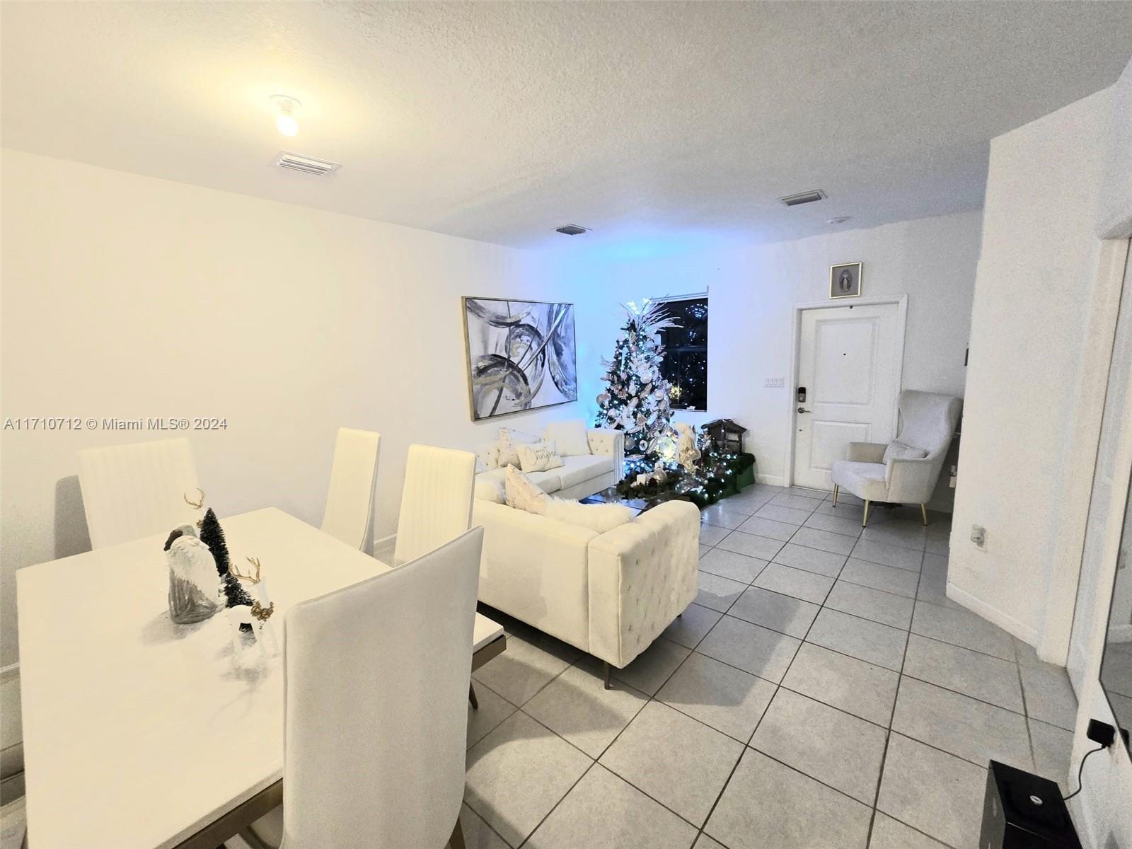 20366 NW 4th Path #20366, Miami Gardens, Florida image 4