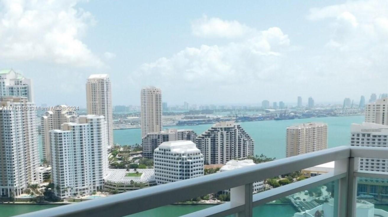 Condo for Sale in Miami, FL