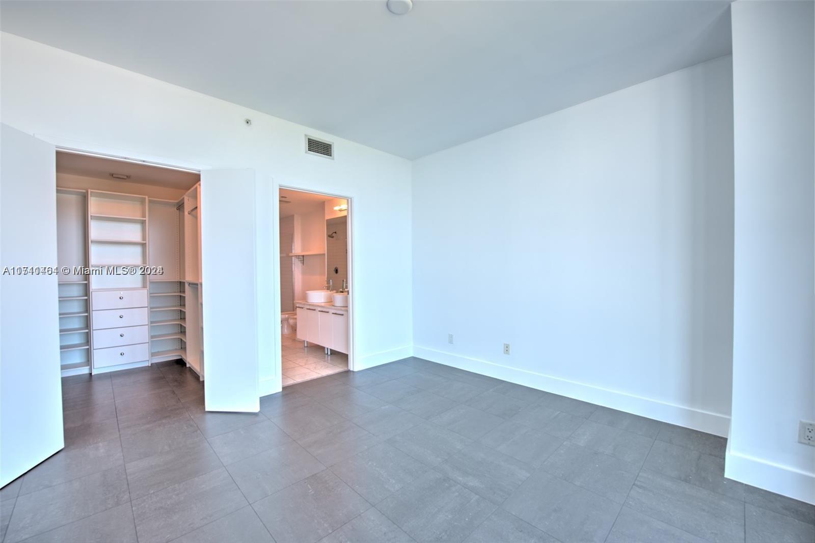 888 Biscayne Blvd #2410, Miami FL 33132