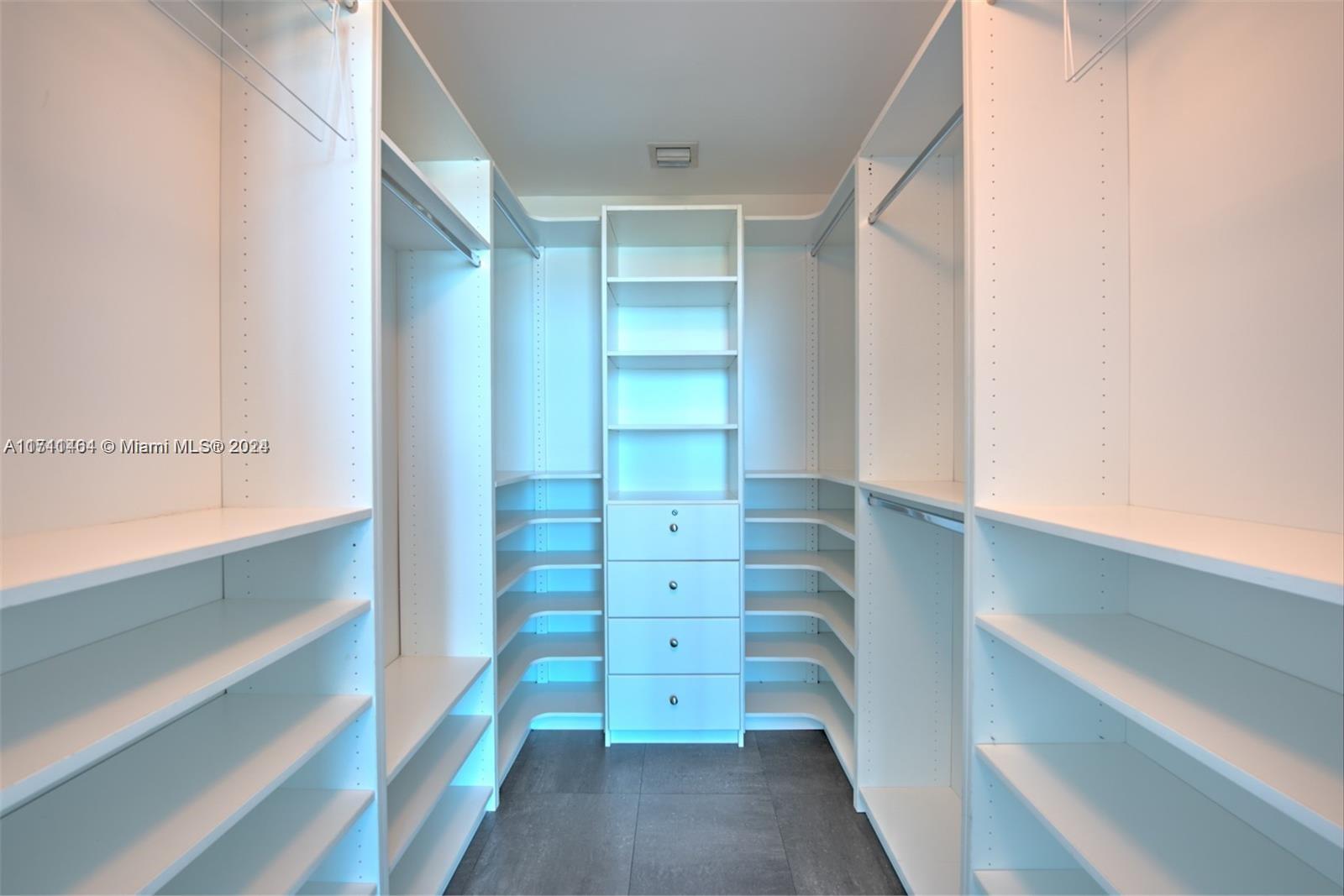 888 Biscayne Blvd #2410, Miami FL 33132