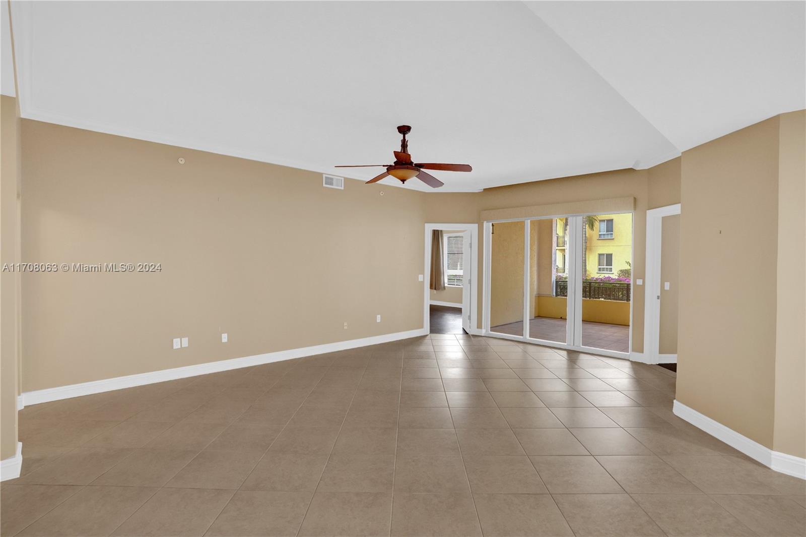 16100 Emerald Estates Dr #282, Weston, Florida image 16