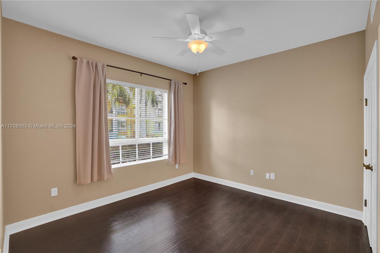 16100 Emerald Estates Dr #282, Weston, Florida image 27