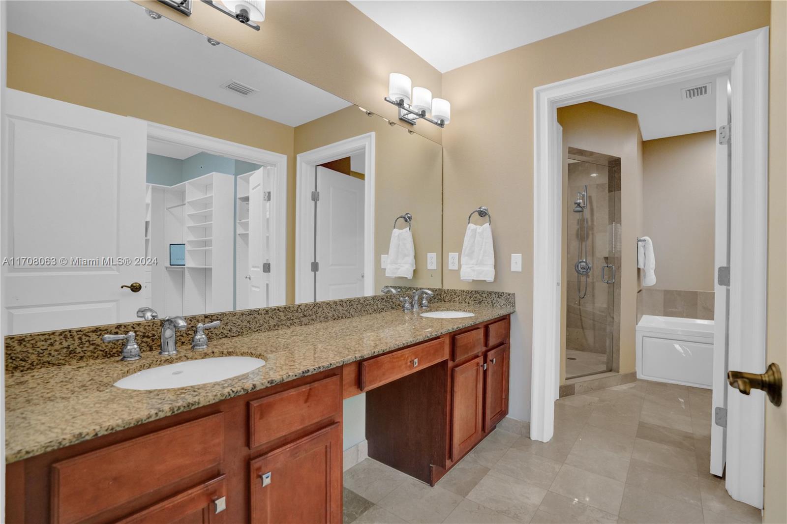 16100 Emerald Estates Dr #282, Weston, Florida image 39