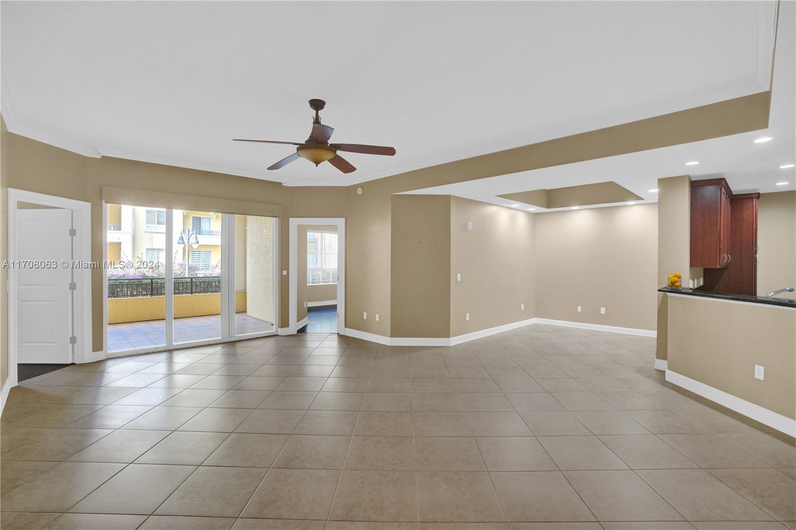 16100 Emerald Estates Dr #282, Weston, Florida image 7