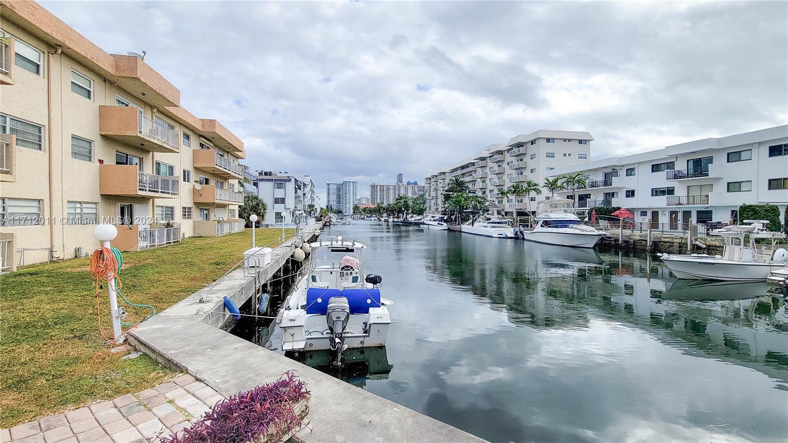 3522 NE 171st St #308, North Miami Beach, Florida image 1