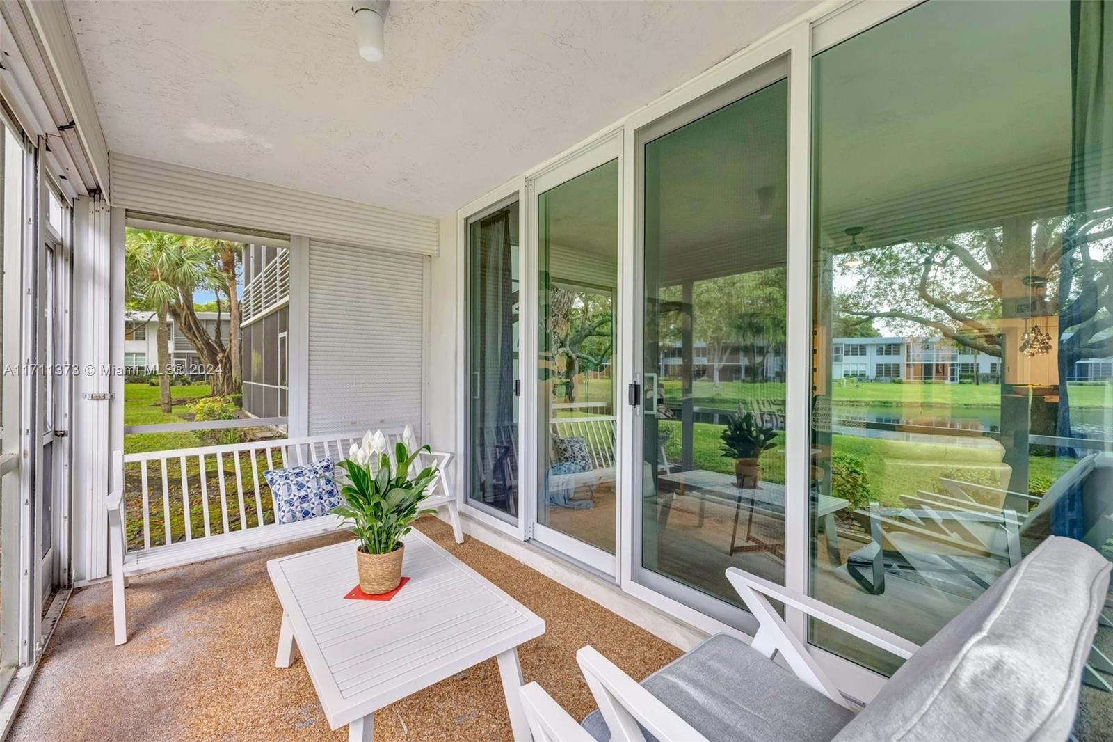 4240 Oaks Ter #102, Pompano Beach, Florida image 43