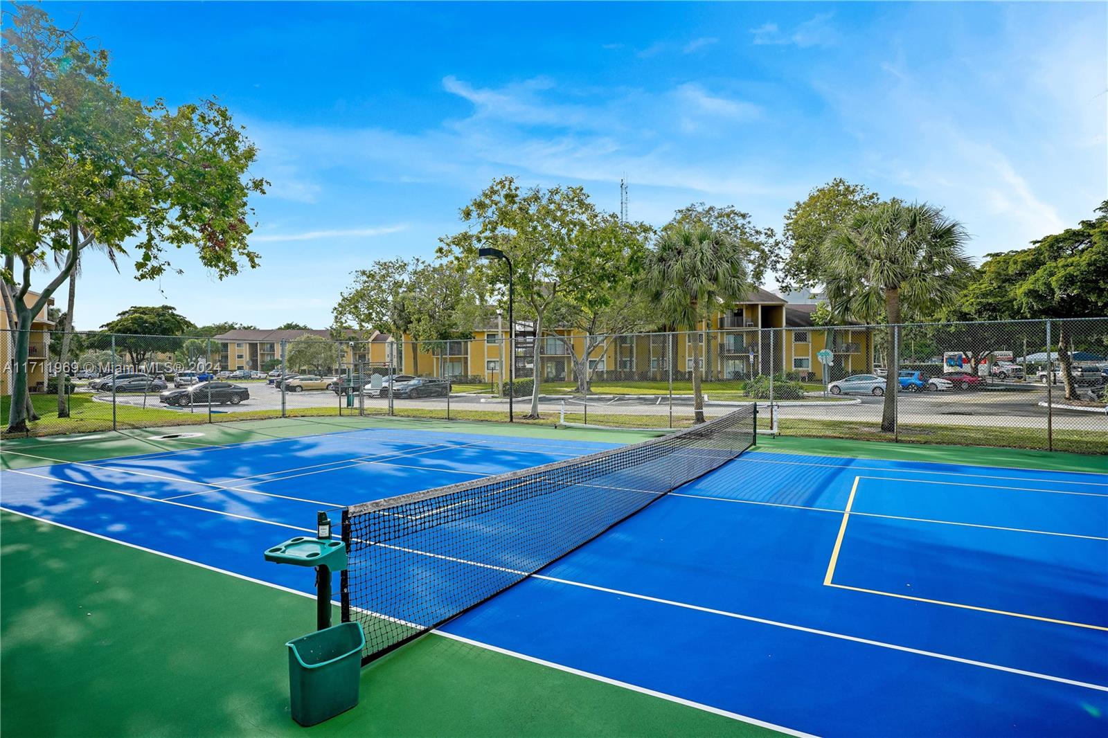 200 W Palm Cir W #203, Pembroke Pines, Florida image 16