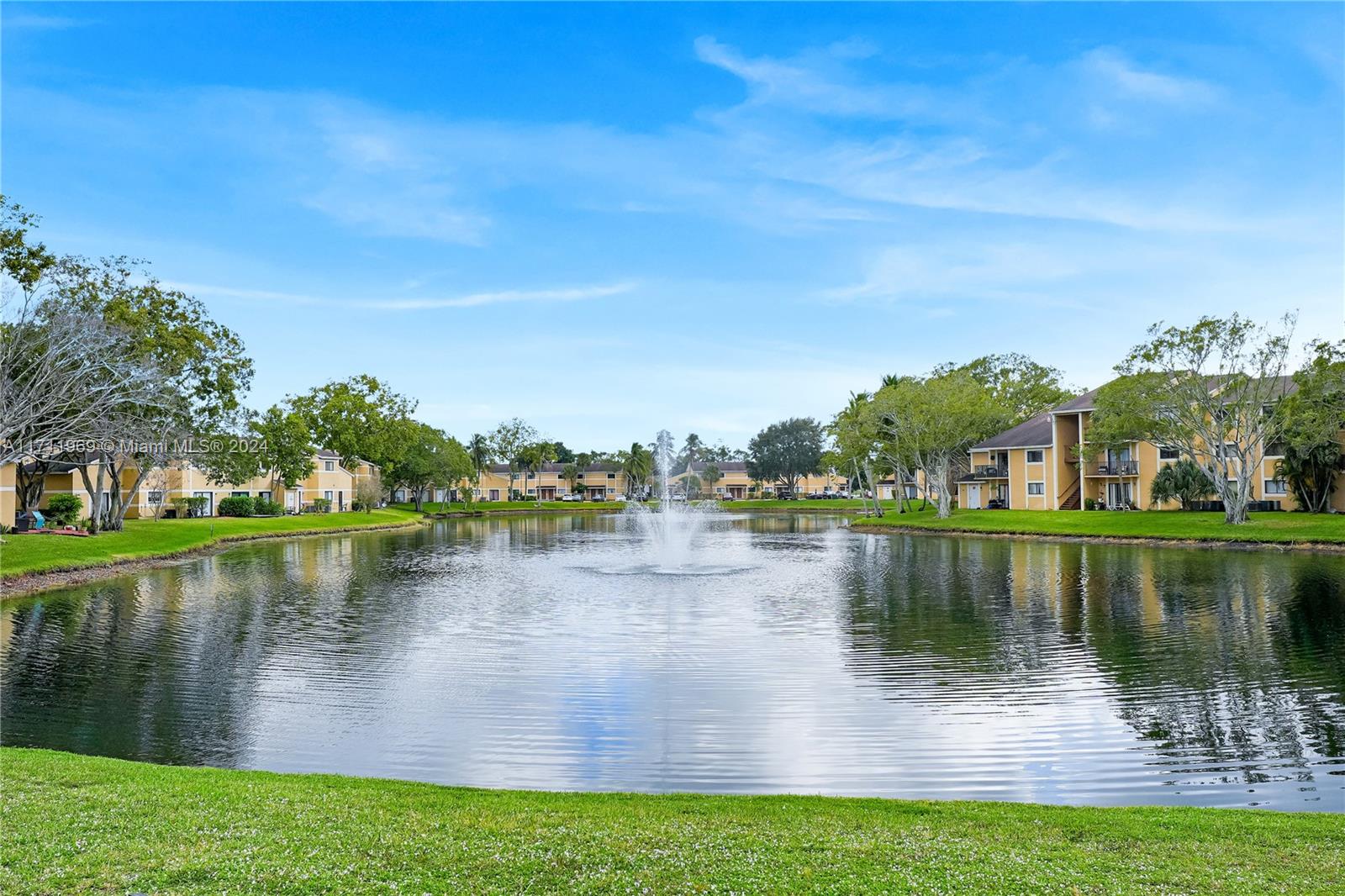 200 W Palm Cir W #203, Pembroke Pines, Florida image 17