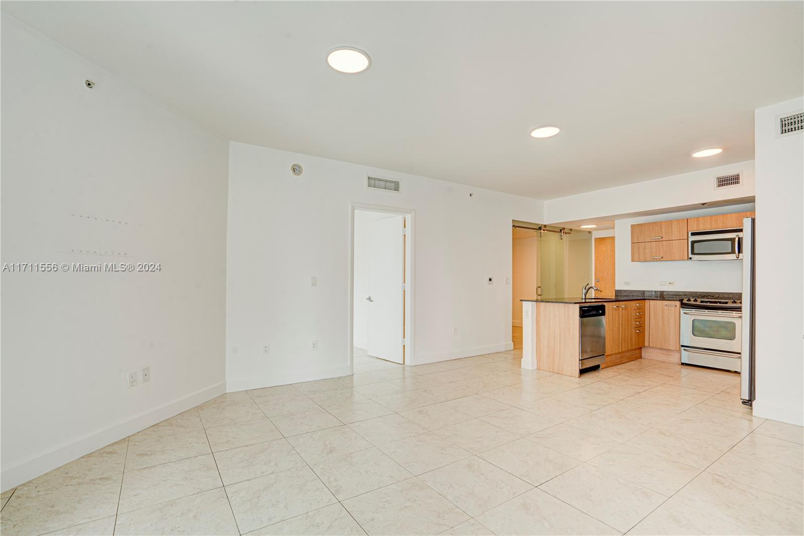 350 S Miami Ave #1606, Miami FL 33130