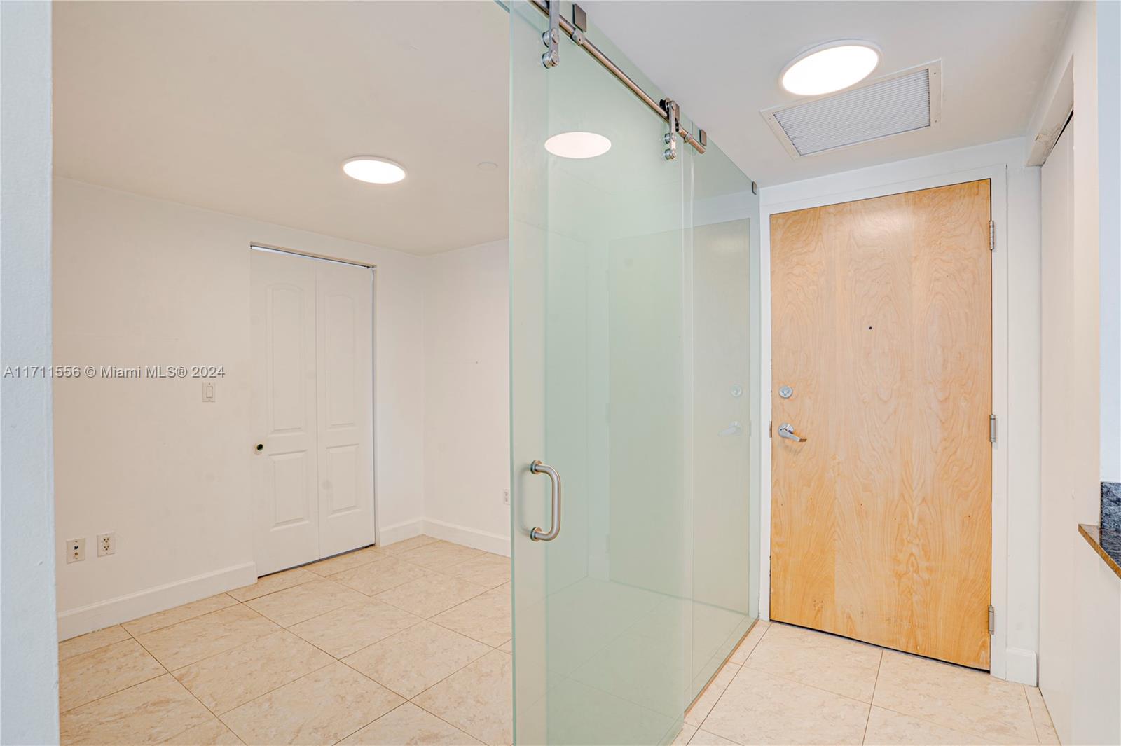 350 S Miami Ave #1606, Miami FL 33130