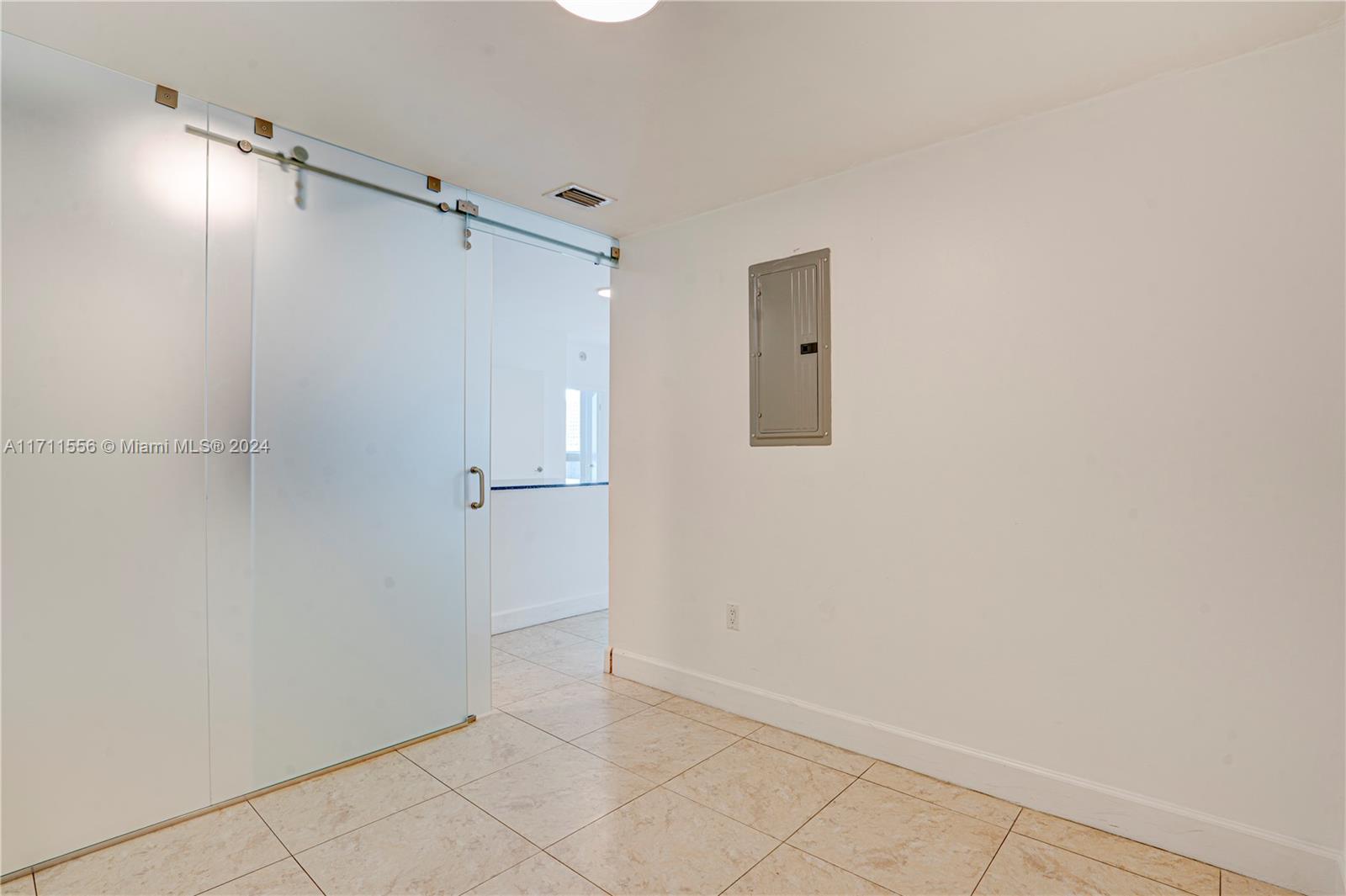 350 S Miami Ave #1606, Miami FL 33130