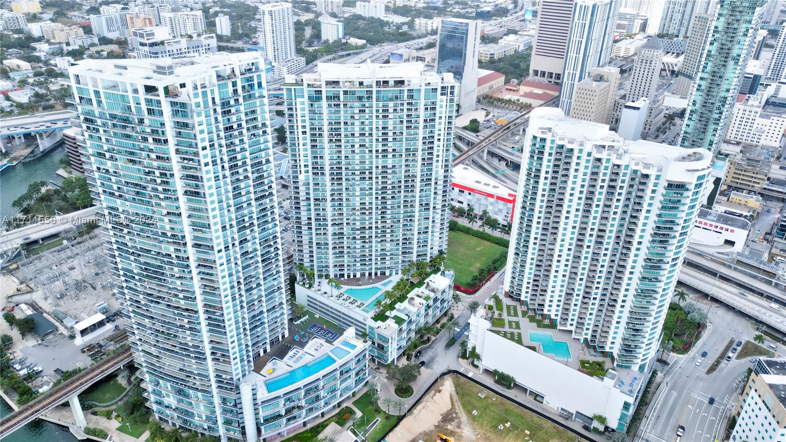 350 S Miami Ave #1606, Miami FL 33130