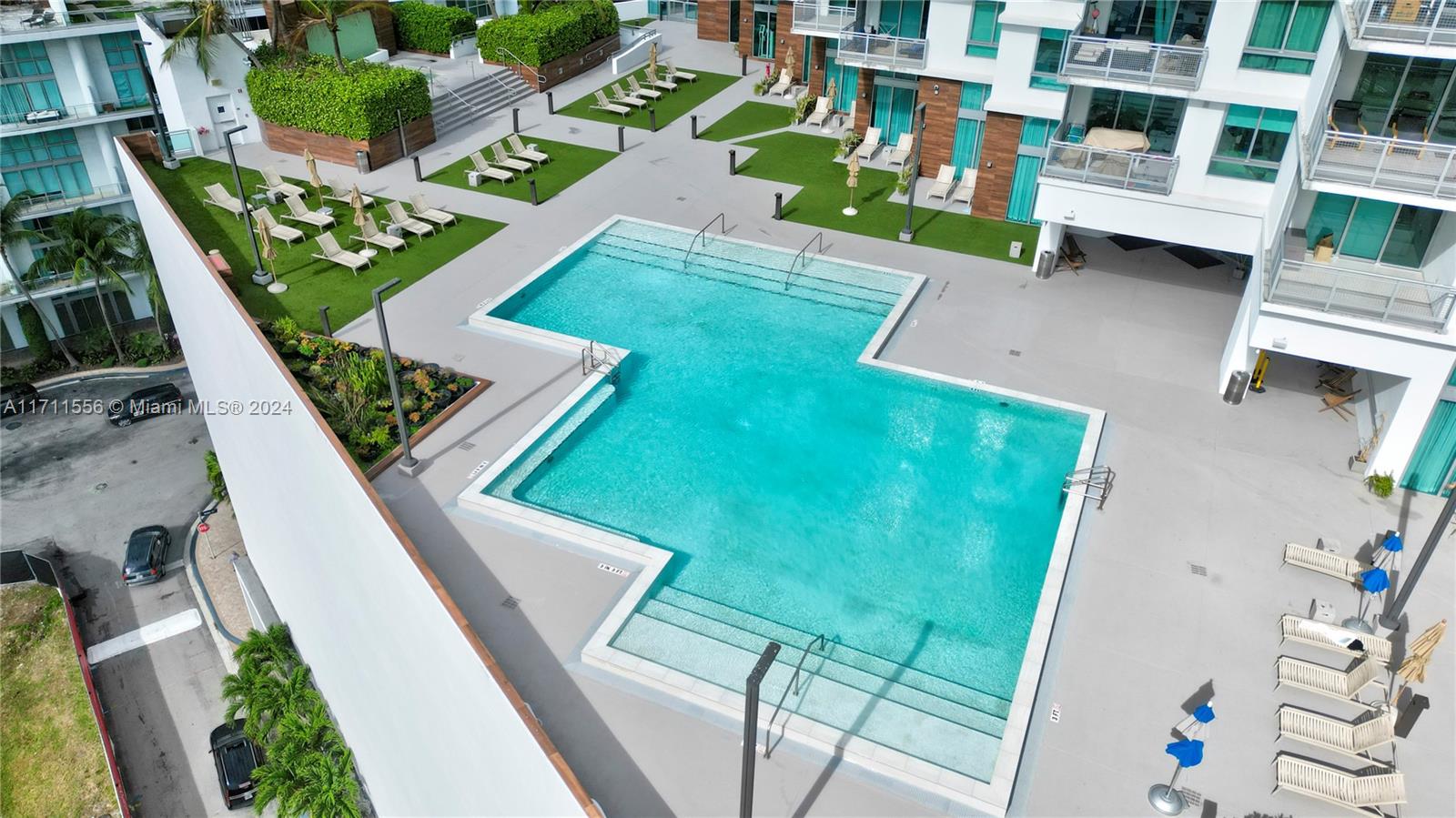 350 S Miami Ave #1606, Miami FL 33130