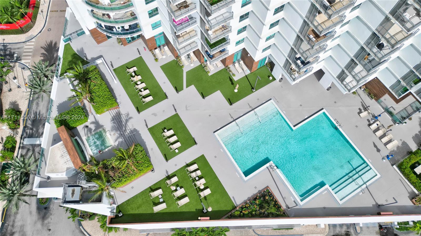 350 S Miami Ave #1606, Miami FL 33130