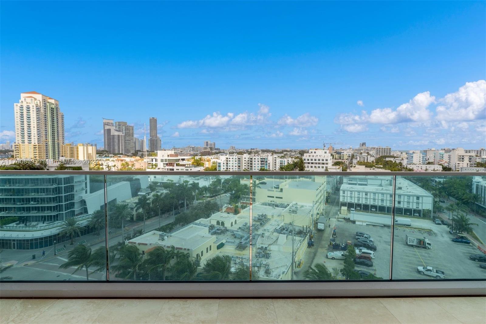 300 S Pointe Dr #1105, Miami Beach FL 33139