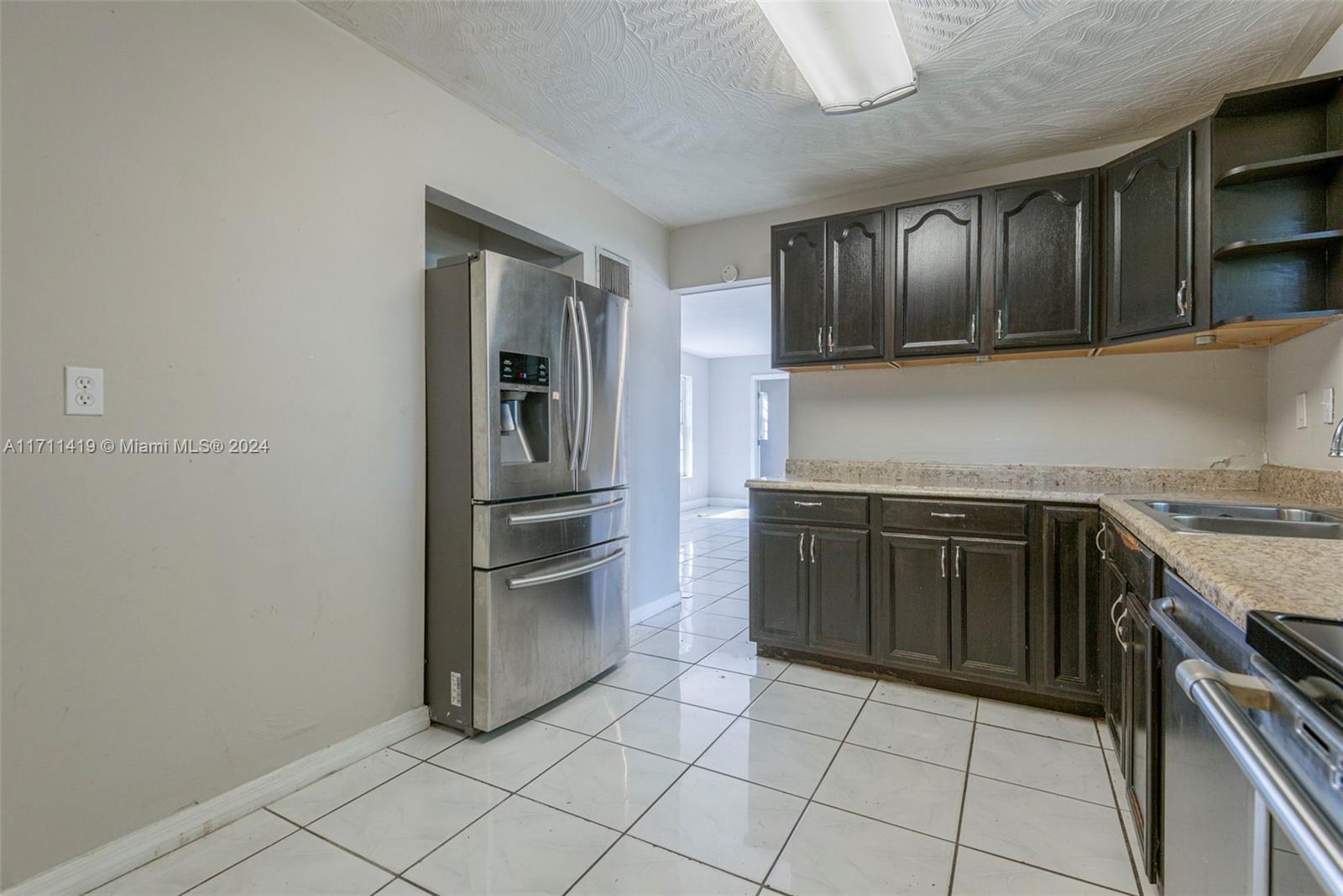 921 NW 200th Ter, Miami Gardens, Florida image 7