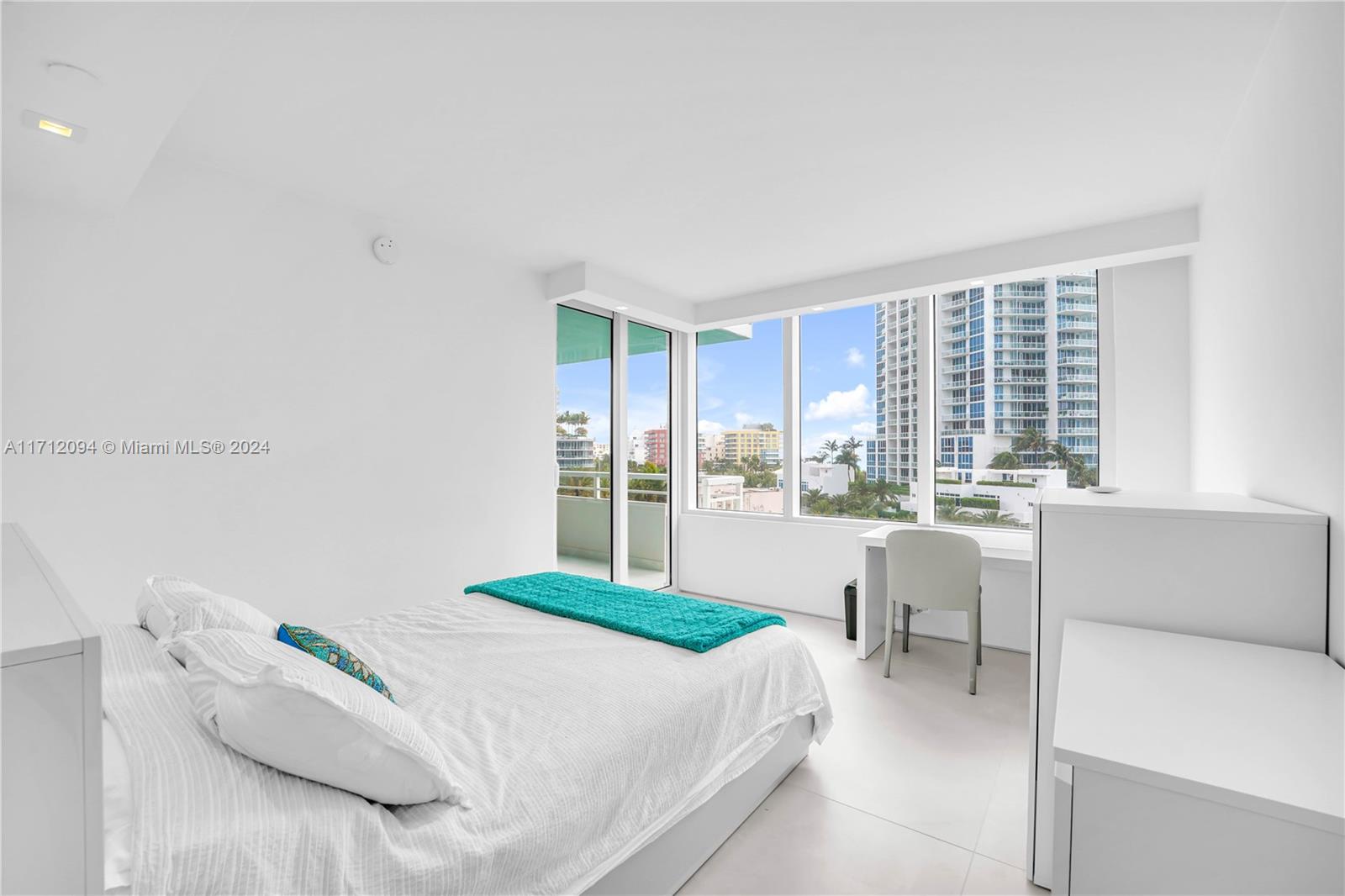 400 S Pointe Dr #604, Miami Beach, Florida image 31