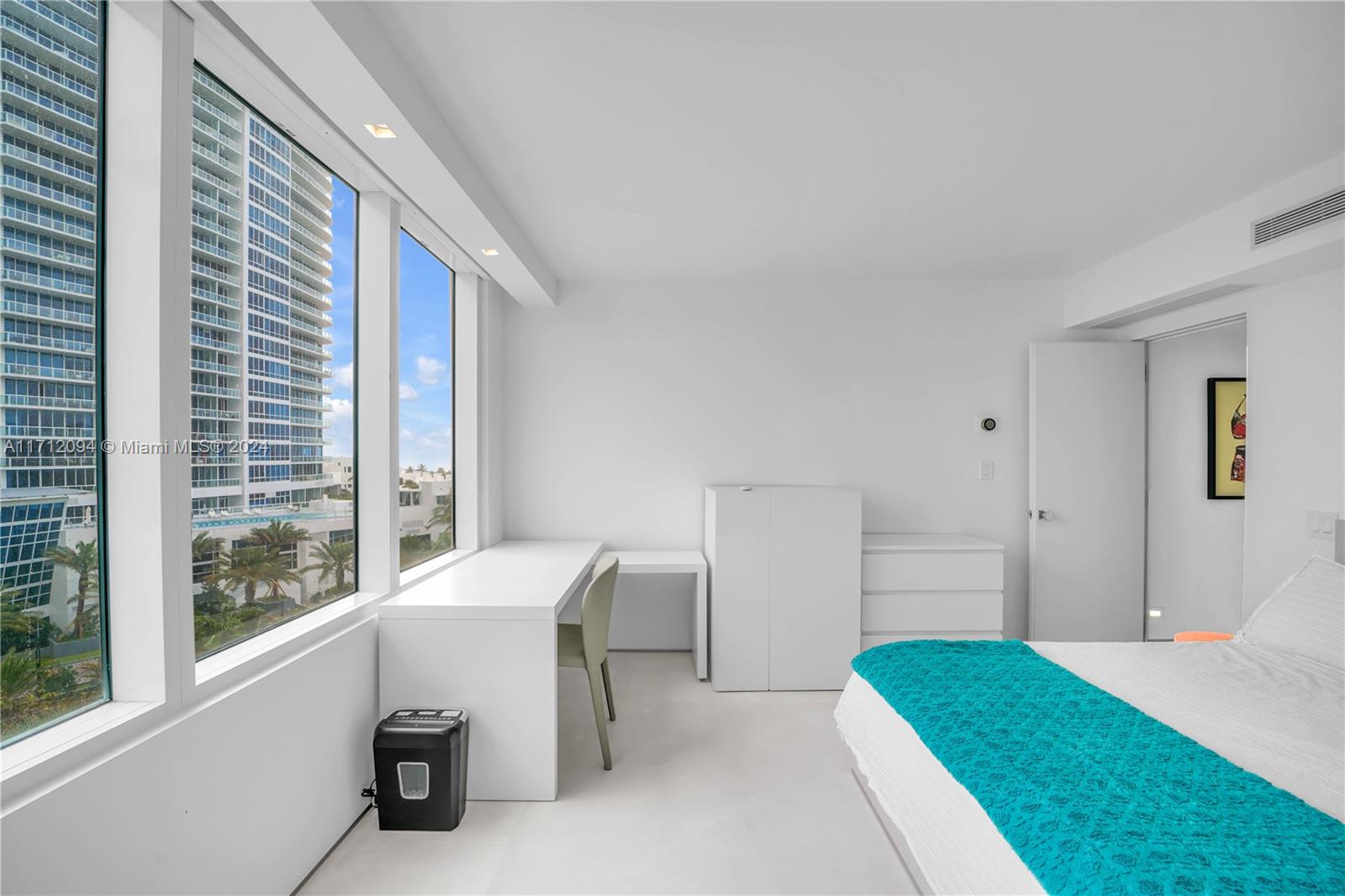 400 S Pointe Dr #604, Miami Beach, Florida image 32