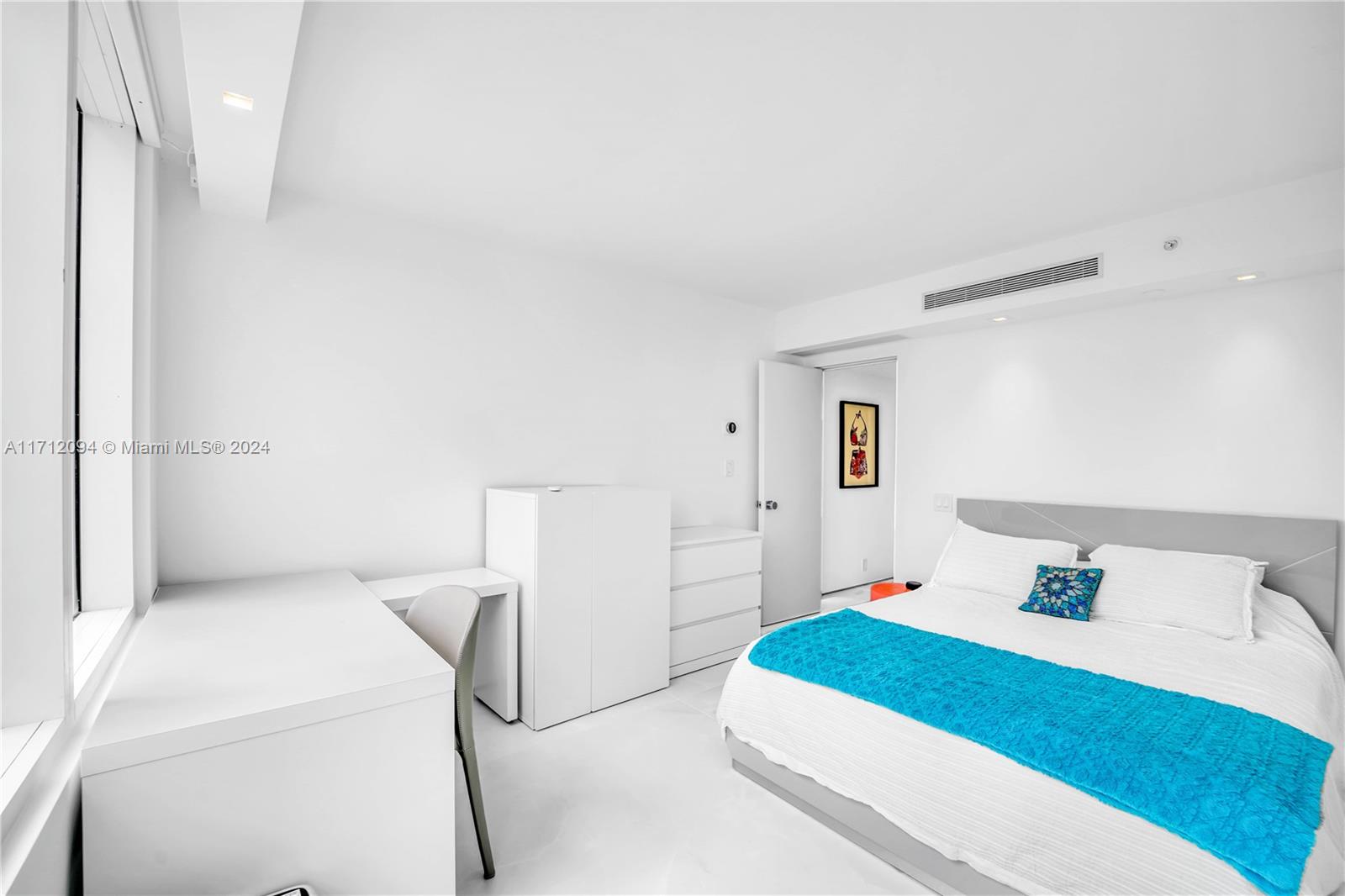 400 S Pointe Dr #604, Miami Beach, Florida image 33