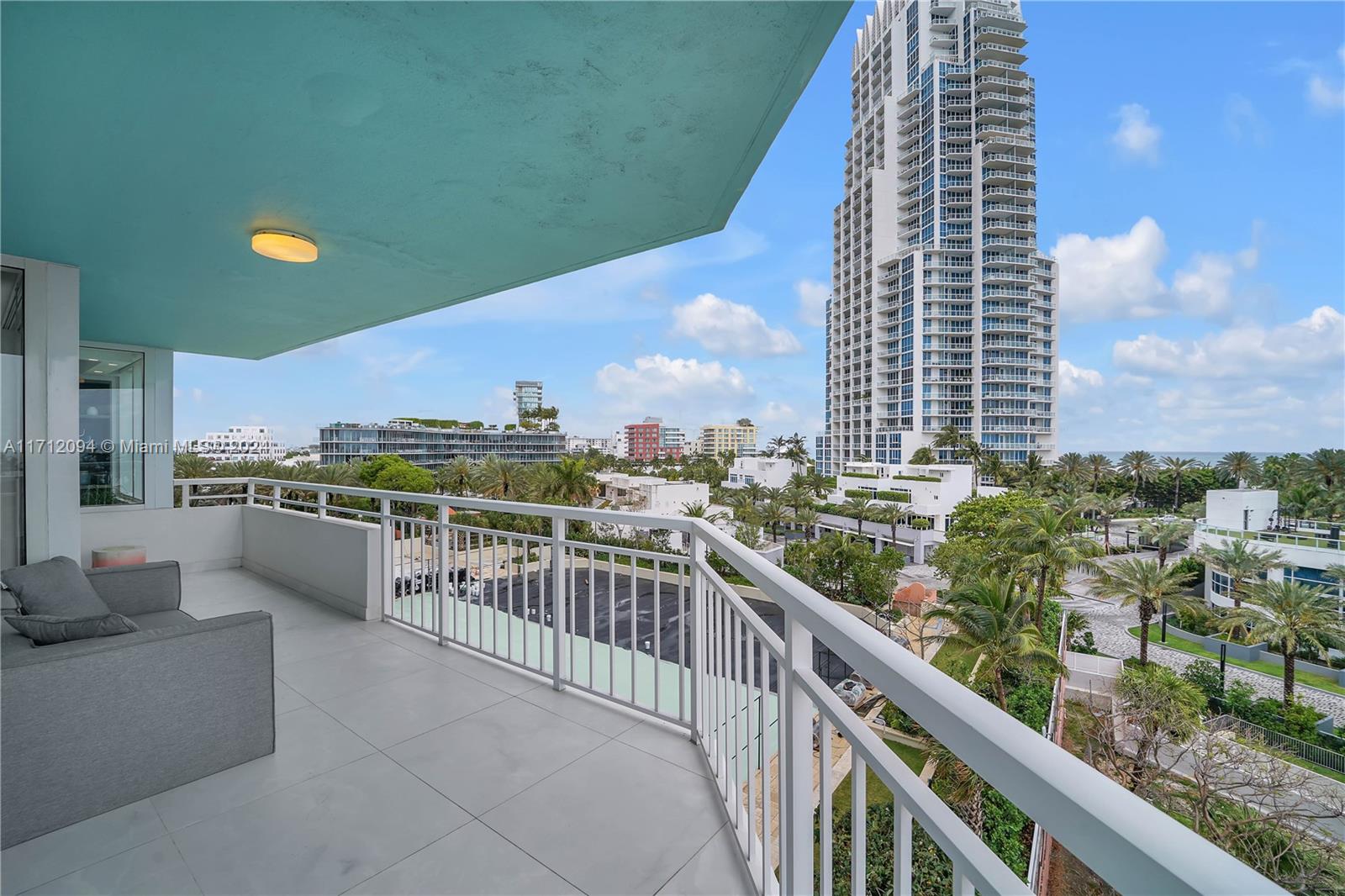 400 S Pointe Dr #604, Miami Beach, Florida image 37