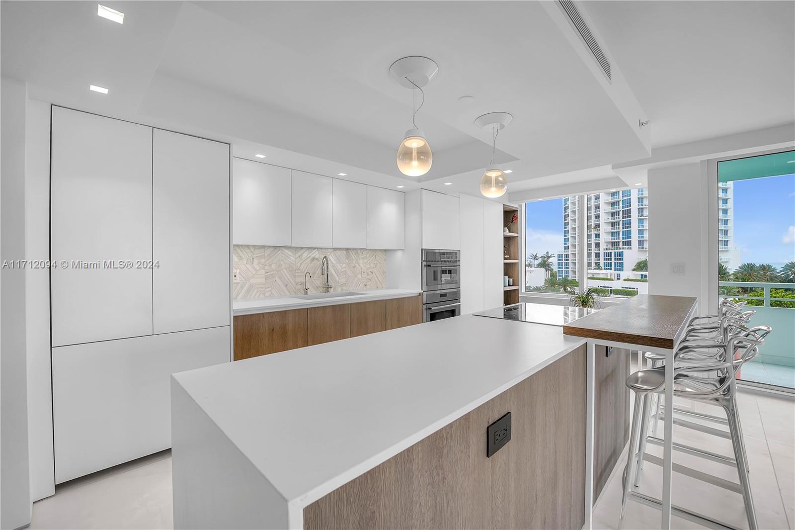 400 S Pointe Dr #604, Miami Beach, Florida image 8