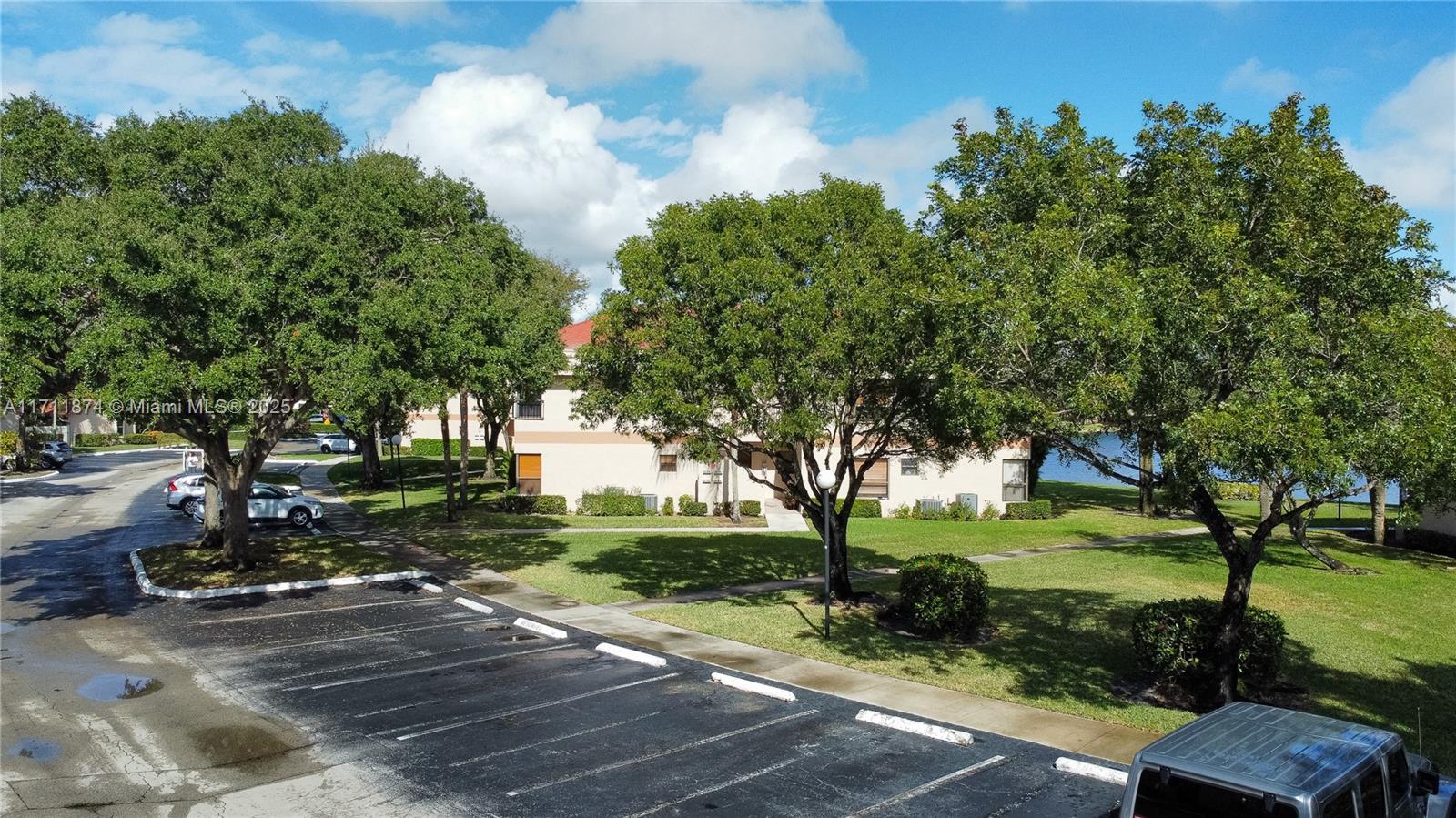 2739 S Carambola Cir S #1914, Coconut Creek, Florida image 26