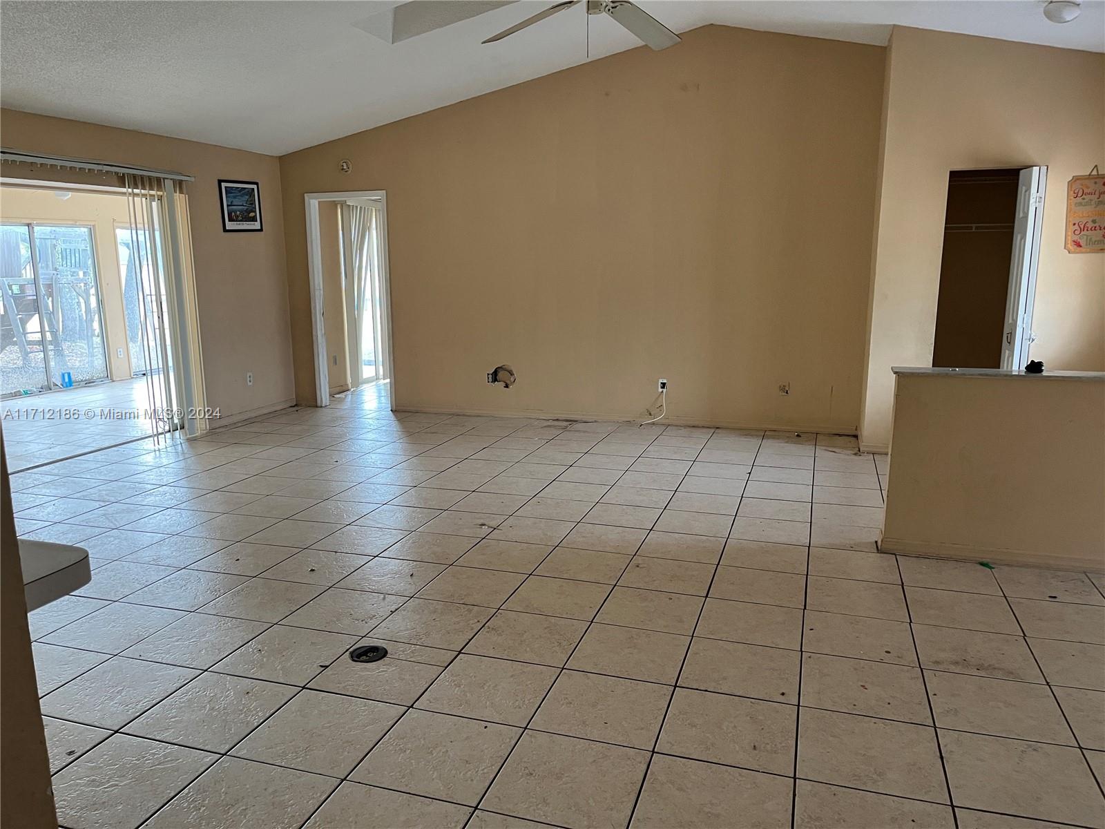 12186 Lamont Dr, Spring Hill, Florida image 3