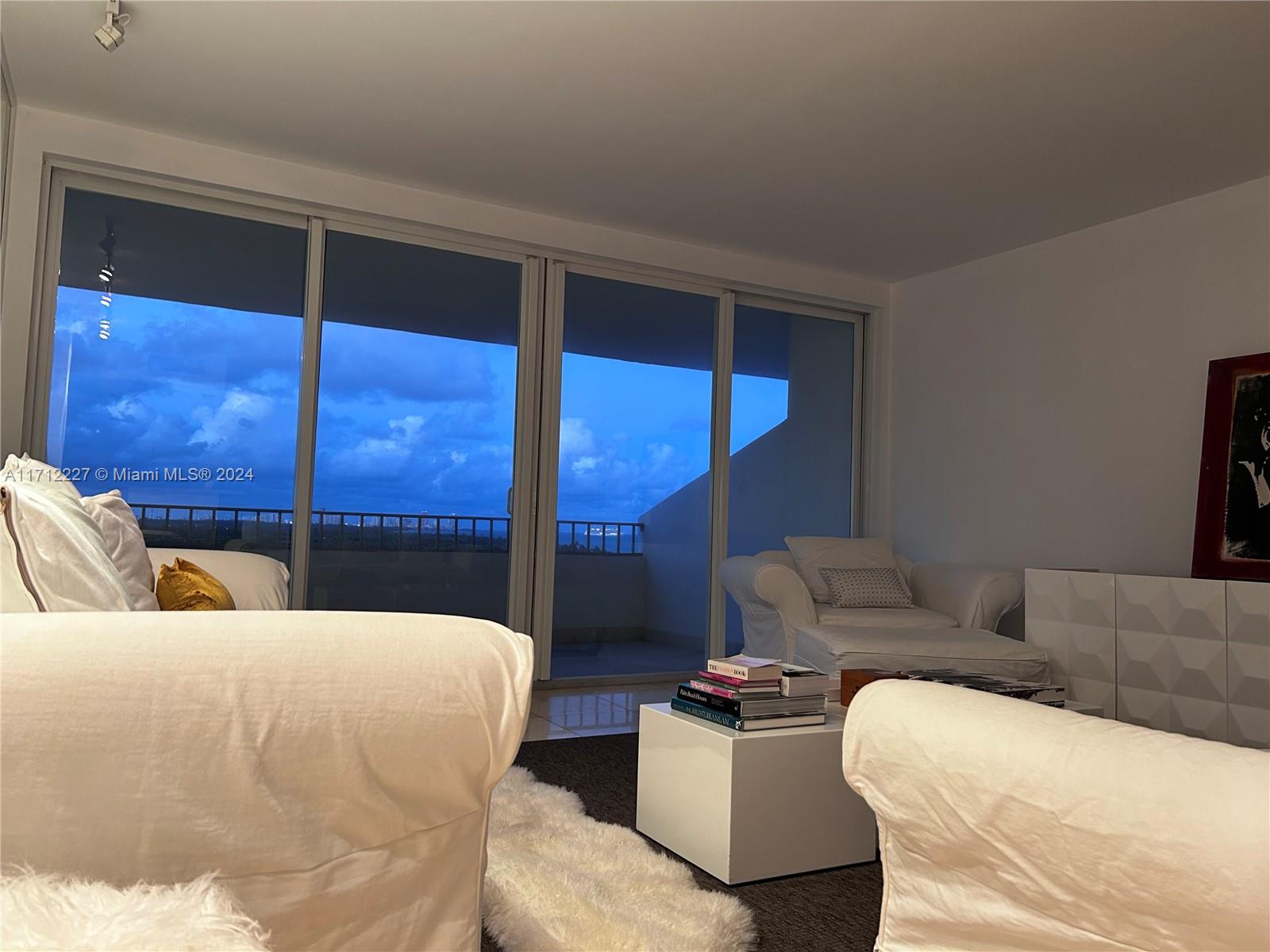 177 Ocean Lane Dr #1206, Key Biscayne FL 33149