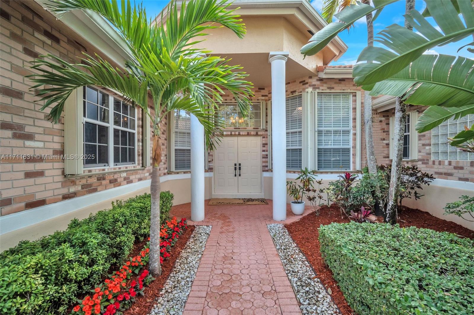 5079 Waters Edge Way, Cooper City, Florida image 2