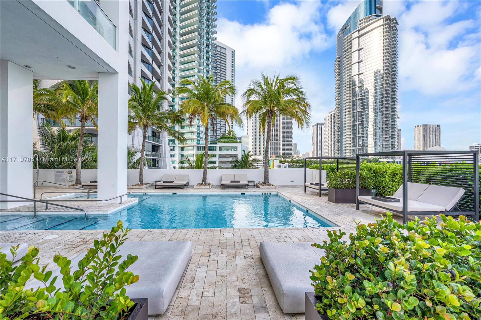 1040 Biscayne Blvd #3005, Miami FL 33132