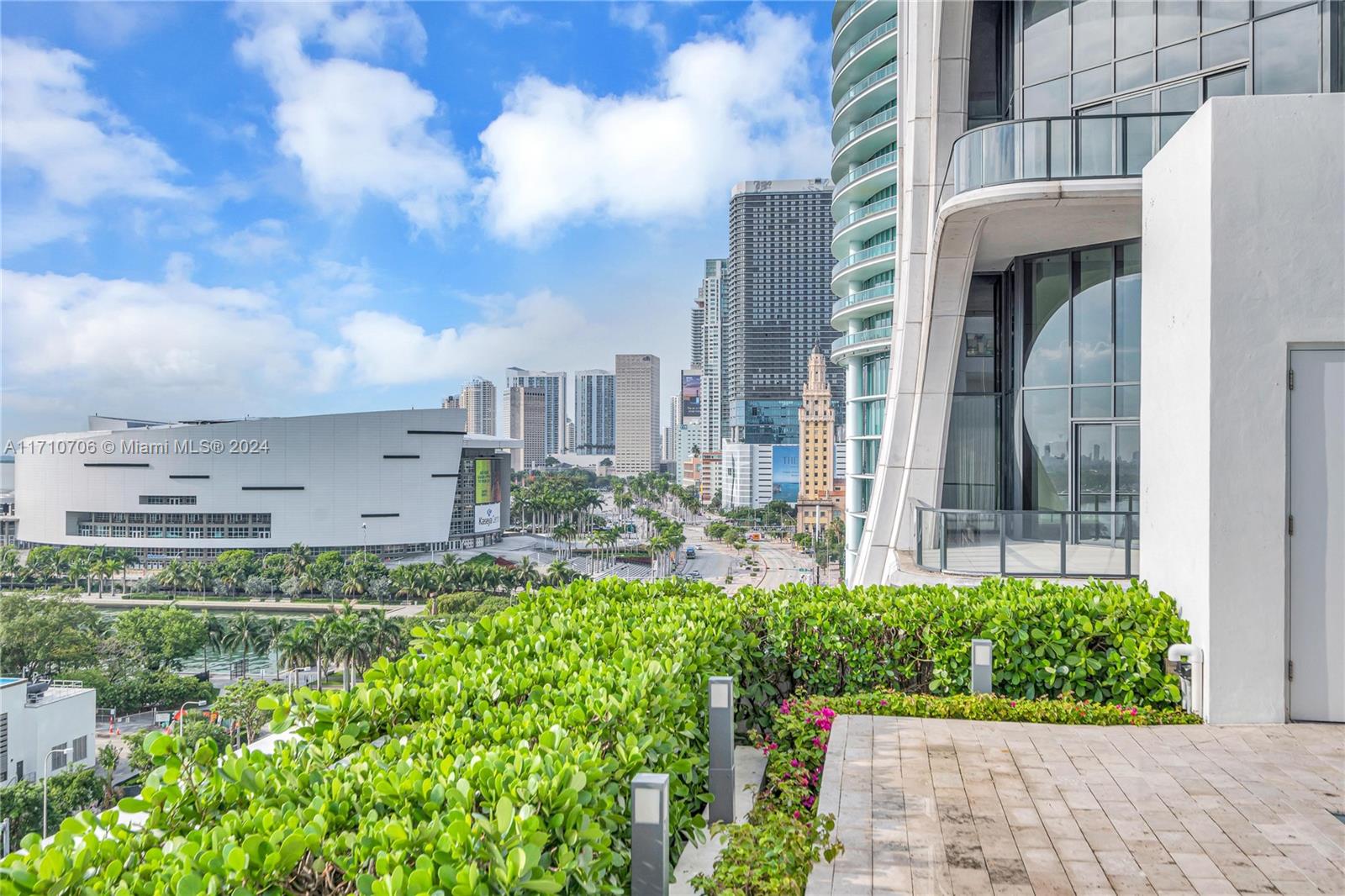 1040 Biscayne Blvd #3005, Miami FL 33132