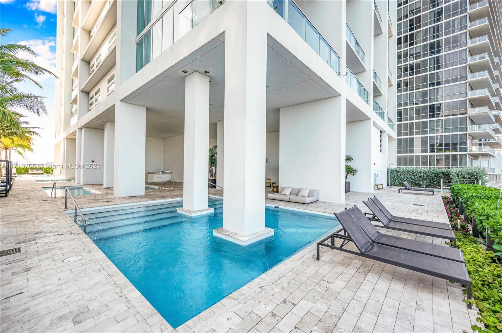 1040 Biscayne Blvd #3005, Miami FL 33132