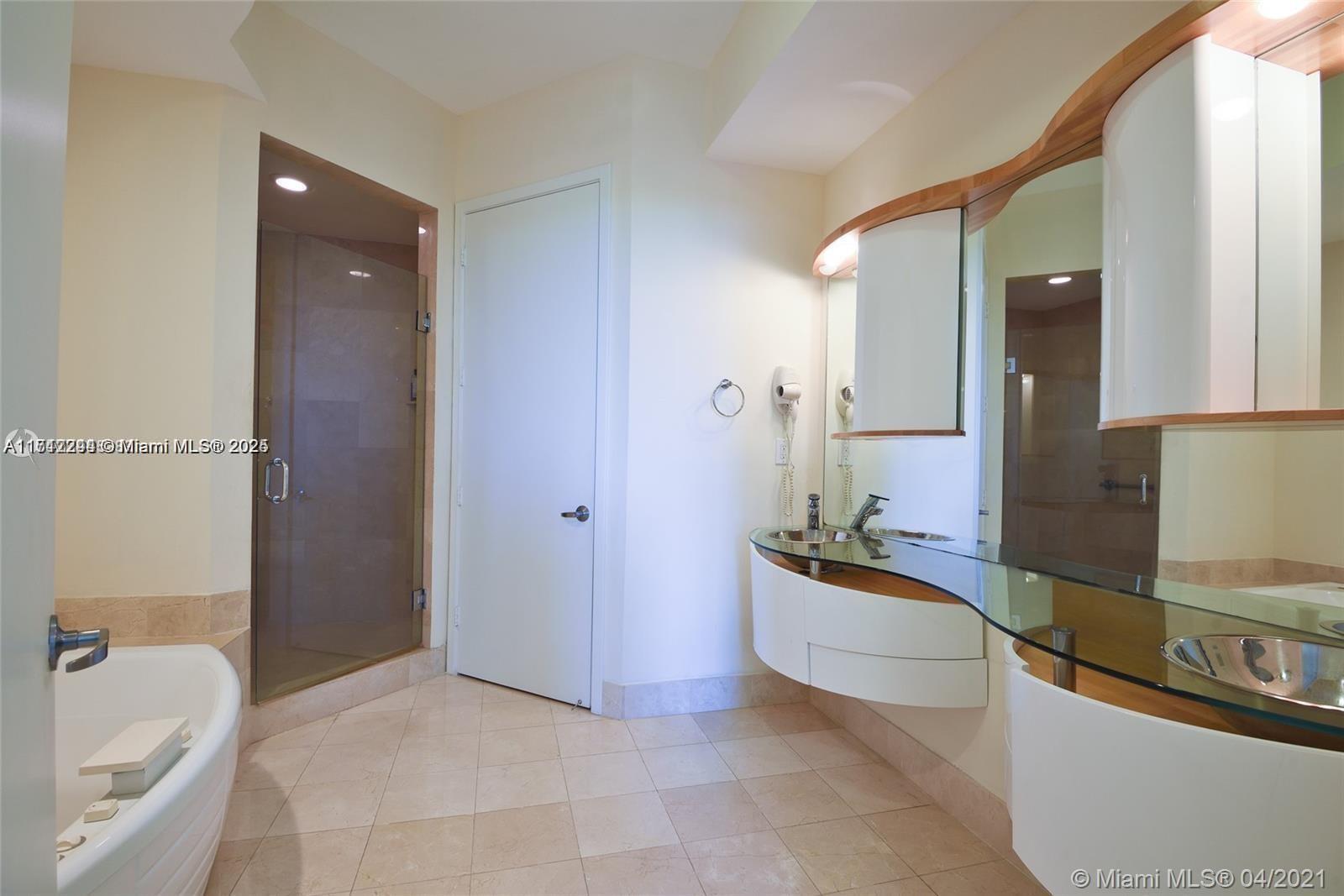 18101 Collins Ave #606, Sunny Isles Beach, Florida image 3