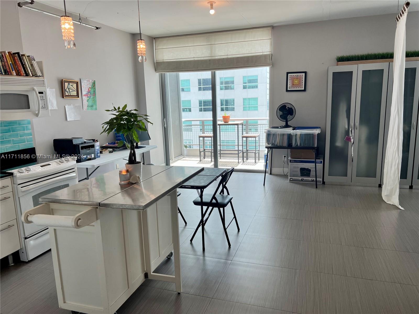 690 SW 1st Ct #1732, Miami FL 33130