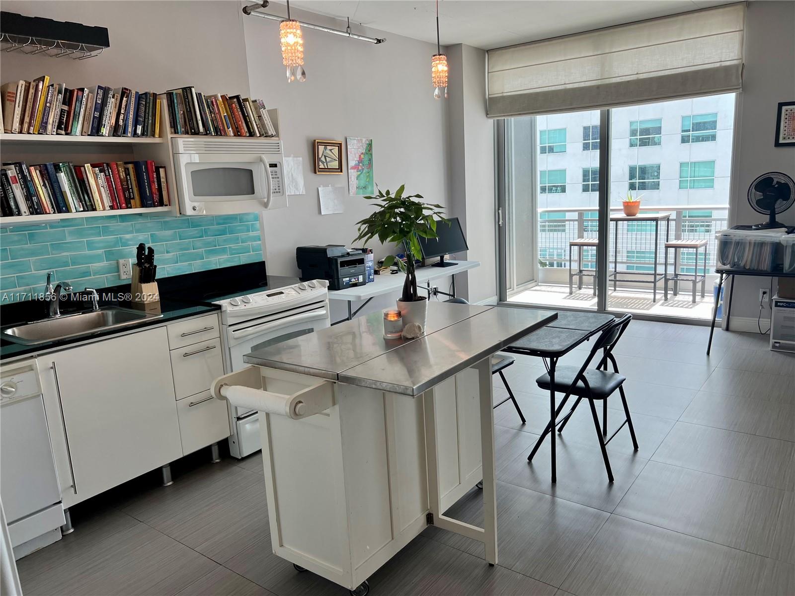 690 SW 1st Ct #1732, Miami FL 33130