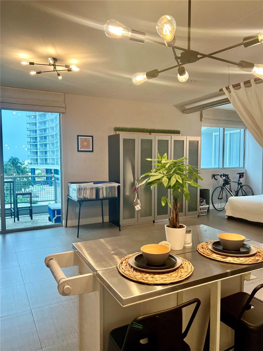 690 SW 1st Ct #1732, Miami FL 33130