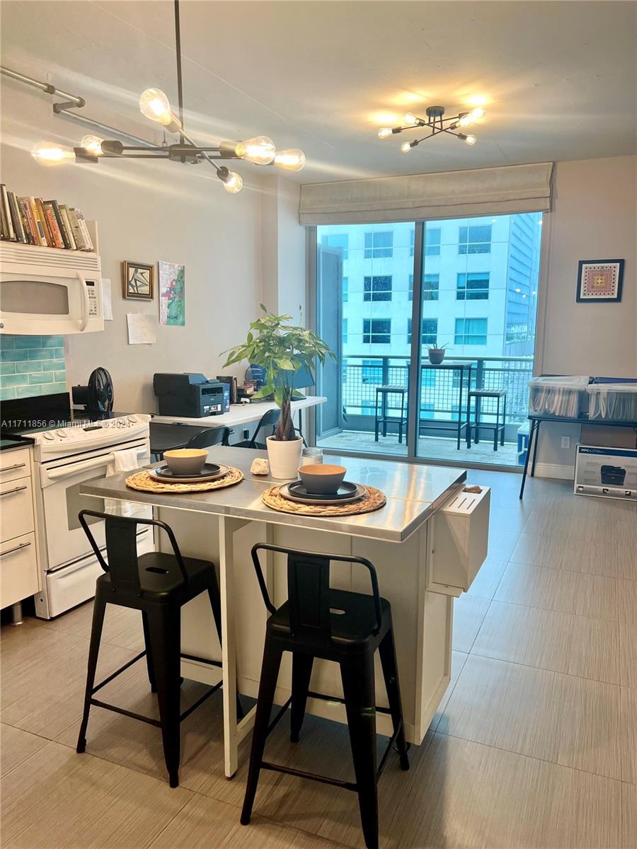 690 SW 1st Ct #1732, Miami FL 33130