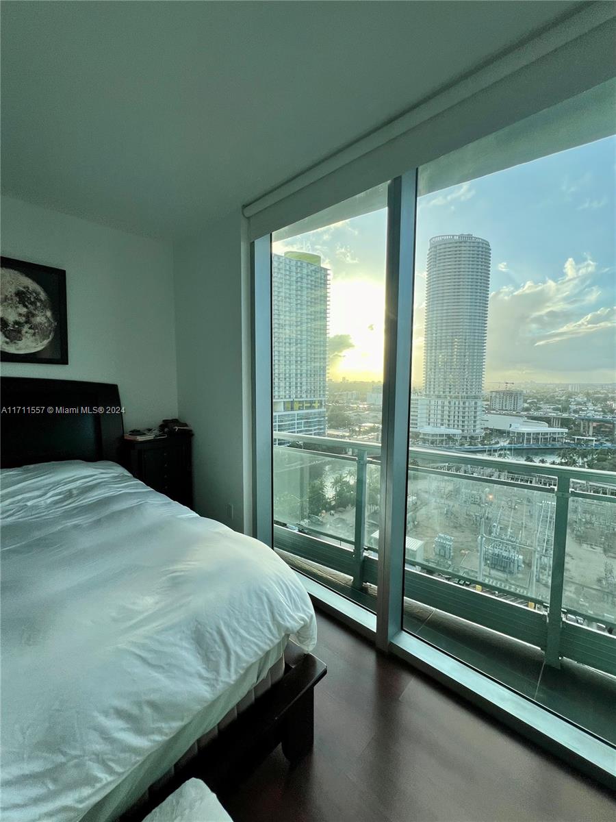 92 SW 3rd St #2010, Miami, Florida image 35