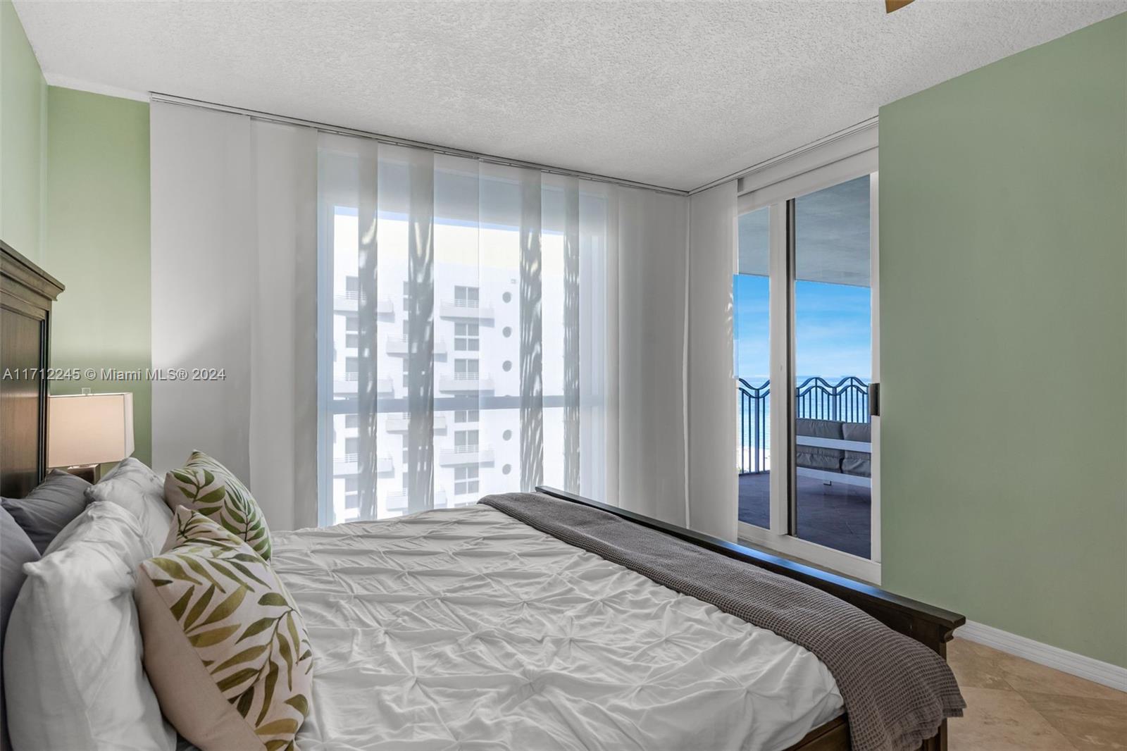 1500 Ocean Dr #PH-05, Miami Beach, Florida image 14