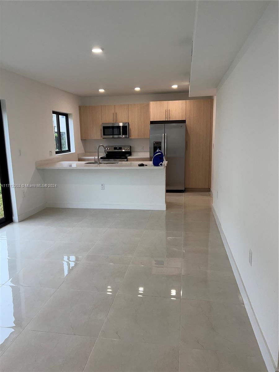 House for Sale in Florida City, FL