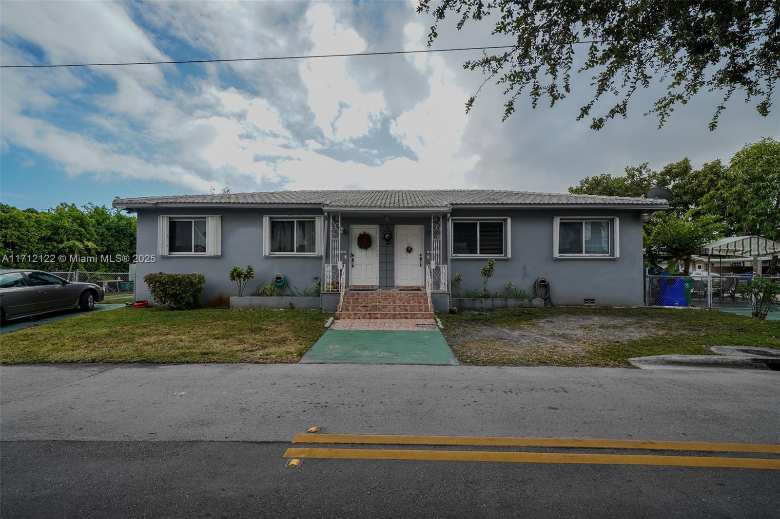 3140-42 SW 27th Ter