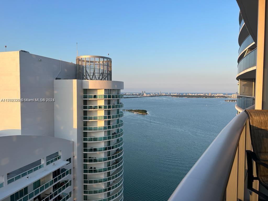 Fully furnished luxury condo unit at Aria On The Bay. Located on the 39th floor, this unit features 1 bedroom, 1.5 bathrooms, a modern kitchen, and a well-designed living and dining area. The spectacular balcony offers breathtaking views of the bay and the city. The unit includes custom closets. The building boasts common areas with exceptional design, including heated infinity pools, a jacuzzi, a state-of-the-art gym, conference rooms, pool tables, a party room, a children’s playroom, and valet parking. Conveniently located near downtown Miami, Biscayne Blvd., museums, top-rated restaurants, designer shops, and more.
A perfect opportunity for luxury living in the heart of Miami!