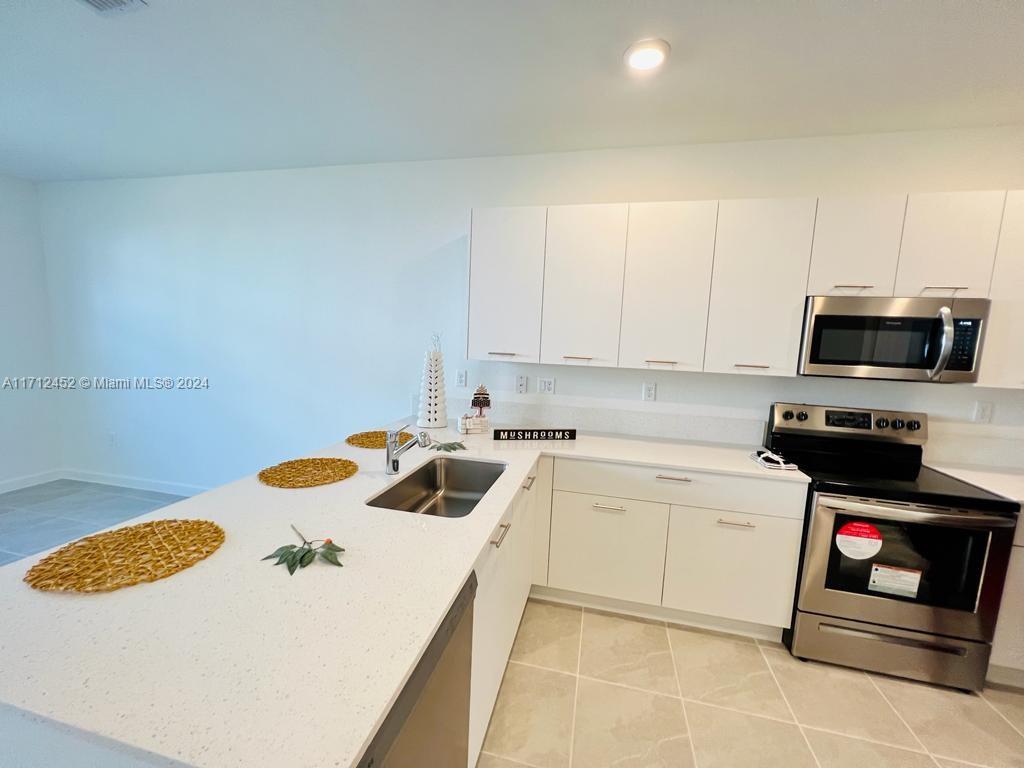 Property photo # 6